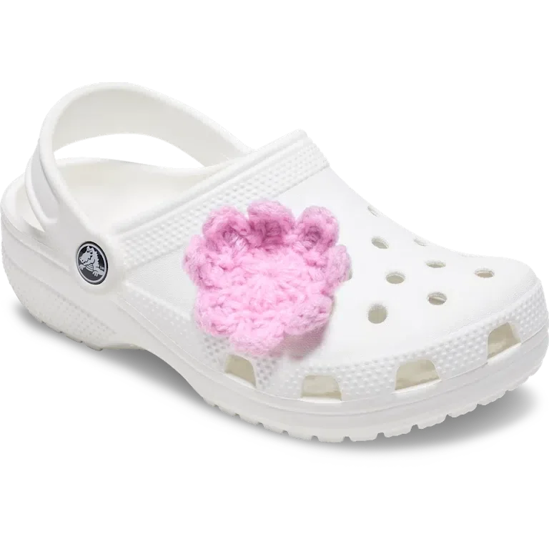 Brelocuri Jibbitz cu floare roz deschis croșetate Brelocuri Jibbitz cu floare roz deschis croșetate