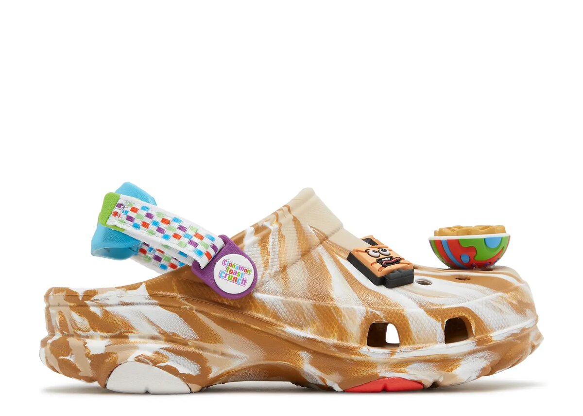 Cinnamon Toast Crunch x Classic All-Terrain Clog pentru copii mici Cinnamon Toast Crunch x Classic All-Terrain Clog pentru copii mici