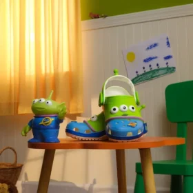 Classic Clog pentru copii „Alien” din „Toy Story” de la Disney și Pixar