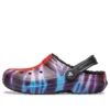 Crocs Classic Tie-Dye Stay Warm Cozy – papuci de casă sport unisex, violet și roșu