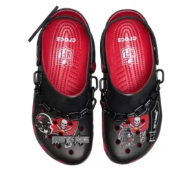 Crocs x NFL Classic Clog Tampa Bay Buccaneers „Negru-Roșu”