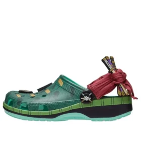 Crocs x One Piece Classic Clog „Zoro”