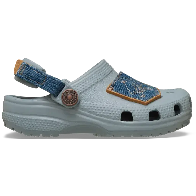Sabot clasic din denim pentru copii mici, cu curea reglabilă în spate Sabot clasic din denim pentru copii mici, cu curea reglabilă în spate