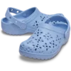 Sabotul clasic pentru copii cu decupaje florale Sabotul clasic pentru copii cu decupaje florale