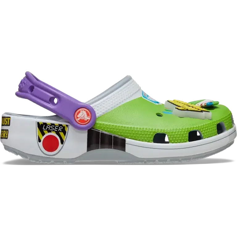 Sabotul Classic Clog „Buzz” din seria „Toy Story” de la Disney Pixar pentru copii mici Sabotul Classic Clog „Buzz” din seria „Toy Story” de la Disney Pixar pentru copii mici