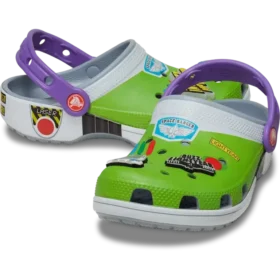 Sabotul Classic Clog „Buzz” din seria „Toy Story” de la Disney Pixar pentru copii mici