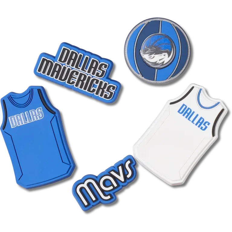 Set de 5 brelocuri Jibbitz™ NBA Dallas Mavericks Set de 5 brelocuri Jibbitz™ NBA Dallas Mavericks