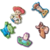 Set de 5 brelocuri Jibbitz™ pentru încălțăminte „Toy Story” de la Disney Pixar Set de 5 brelocuri Jibbitz™ pentru încălțăminte „Toy Story” de la Disney Pixar