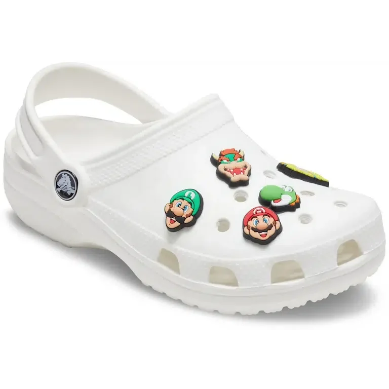 Set de 5 brelocuri Jibbitz™ Super Mario™ pentru încălțăminte Set de 5 brelocuri Jibbitz™ Super Mario™ pentru încălțăminte